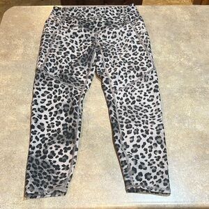 EVCR Leopard Print Leggings size large